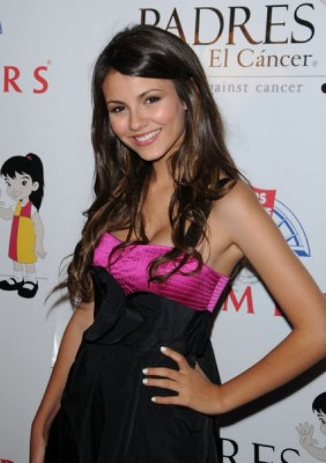 Victoria Justice - 18X24 Poster FCA #FCA296295