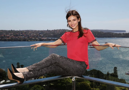 Victoria Justice - 18X24 Poster FCA #FCA397606