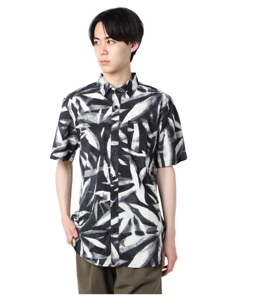 Volcom Men's Echo Leaf Short Sleeve Button Down Hawaiian Shirt, Black, Medium