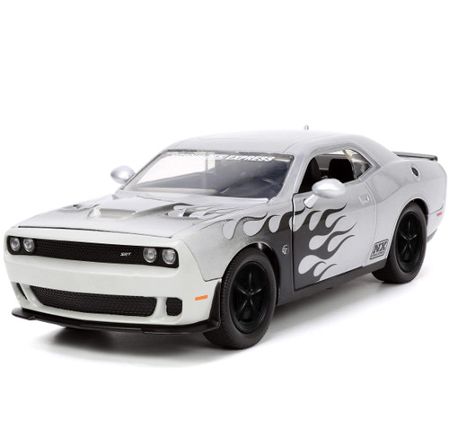 Jada Toys Big Time Muscle 1:24 2015 Dodge Challenger SRT Hellcat Die-cast Car Silver/Black Flames, Toys for Kids and Adults