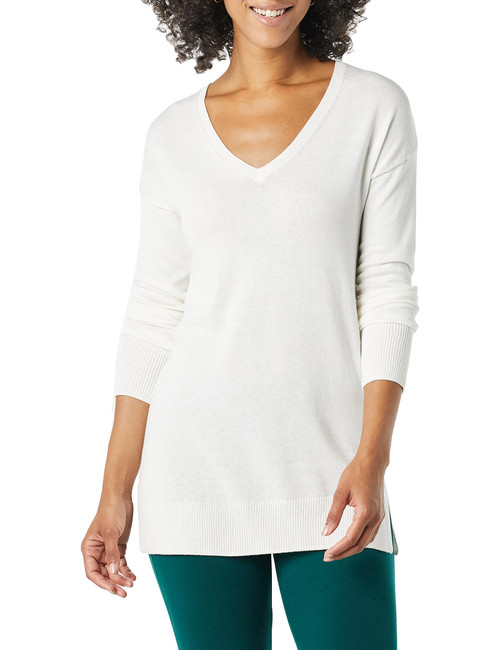 Amazon Essentials Women's Lightweight Long-Sleeve V-Neck Tunic Sweater (Available in Plus Size), White, Medium