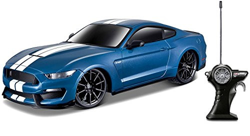 Maisto R/C 1:24 Shelby GT350 Ford Mustang Radio Control Vehicle (Colors May Vary)