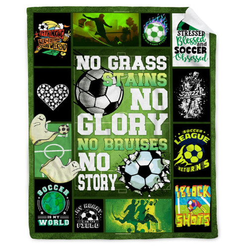 Soccer Blanket Bedding Soccer Gifts for Girls Boys Soft Warm Cozy Flannel Fleece Throw Blanket Girls Soccer Gifts for Birthday Graduation 40"x50"
