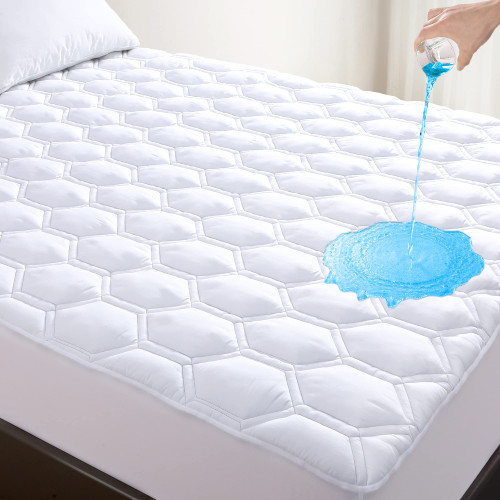 Queen Mattress Protector, Waterproof Soft Breathable Queen Mattress Pad with 6-18 inches Deep Pocket, Quilted Thick Filling Queen Mattress Cover, White Queen Mattress Protector, Waterproof Soft Breathable Queen Mattress Pad with 6-18 inches Deep Pocket, Quilted Thick Filling Queen Mattress Cover, White