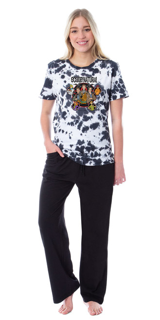 INTIMO Supernatural Womens' Scoobynatural Group Character Shot Sam Dean Castiel Fred Velma Daphne Scooby Shaggy Sleep Pajama Set (Small) Multicolored