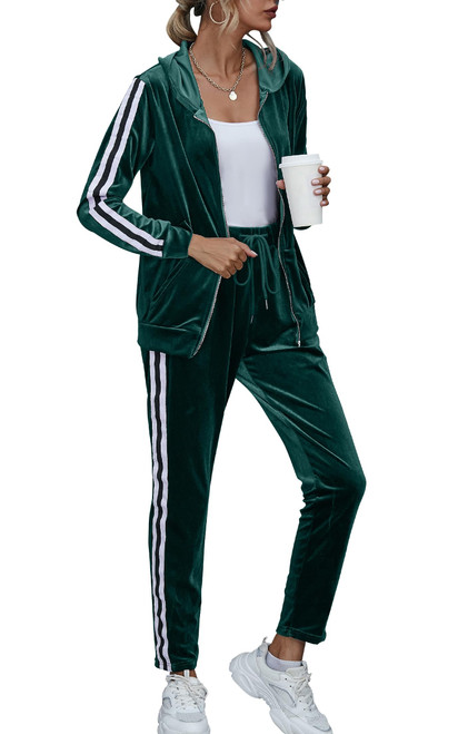 AGSEEM Two Piece Christmas Outfits for Women Velour Tracksuit Sweatsuits Pants Set Jogging Suit Green M