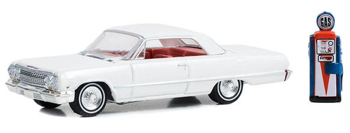 Greenlight 97150-A The Hobby Shop Series 15-1963 Chevy Bel Air with Vintage Gas Pump 1/64 Scale Greenlight 97150-A The Hobby Shop Series 15-1963 Chevy Bel Air with Vintage Gas Pump 1/64 Scale