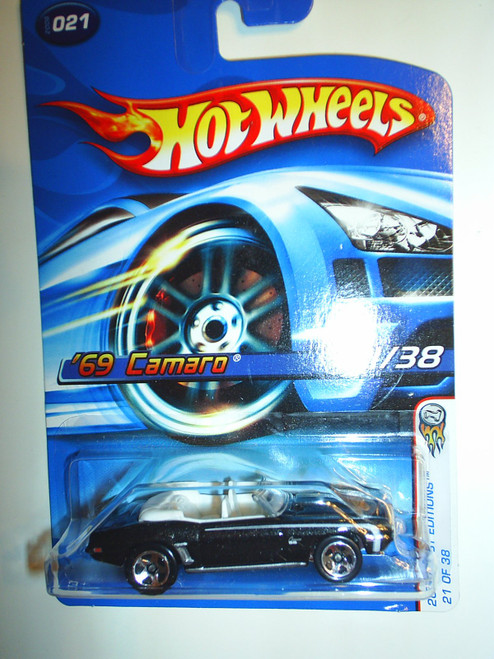 Hot Wheels Mattel 2006 First Editions 1:64 Scale Black 1969 Camaro Die Cast Car #021