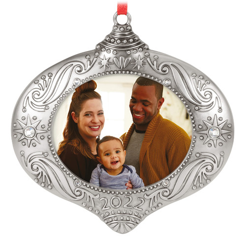 Hallmark Keepsake Christmas Ornament 2022 Year-Dated, Family Memories, Metal Photo Frame Hallmark Keepsake Christmas Ornament 2022 Year-Dated, Family Memories, Metal Photo Frame