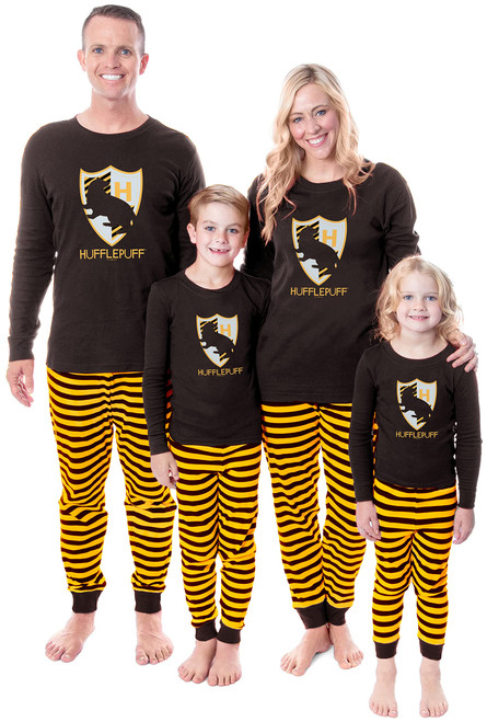 Harry Potter Family All Hogwarts Houses Wizarding World Sleep Pajama Set (Hufflepuff, Adult, Medium) Harry Potter Family All Hogwarts Houses Wizarding World Sleep Pajama Set (Hufflepuff, Adult, Medium)