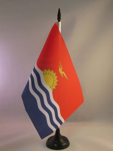 AZ FLAG Kiribati Table Flag 5'' x 8'' - Kiribati Desk Flag 21 x 14 cm - Black Plastic Stick and Base