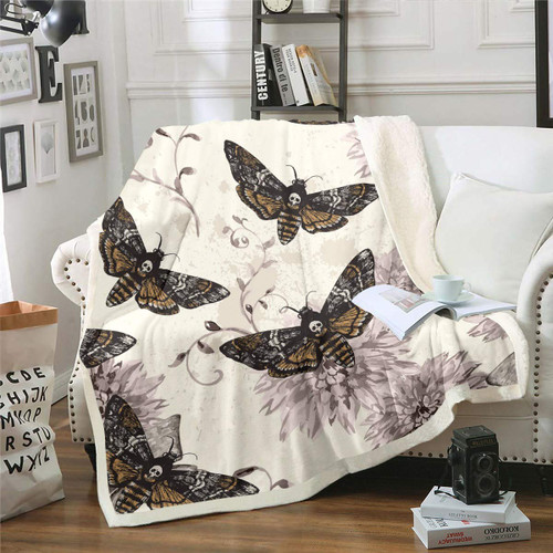 Feelyou Moth Skull Fleece Blanket Gothic Flying s Pattern Plush Blanket for Bed Sofa Vintage Floral Skeleton Bones Sherpa Throw Blanket Pesonalized Retro Design Fuzzy Blanket Room Decor Throw 50"x60" Feelyou Moth Skull Fleece Blanket Gothic Flying s Pattern Plush Blanket for Bed Sofa Vintage Floral Skeleton Bones Sherpa Throw Blanket Pesonalized Retro Design Fuzzy Blanket Room Decor Throw 50"x60"