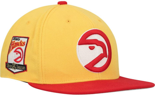 Mitchell & Ness Atlanta Hawks Team Side Fitted Size 7 1/2 25 Season Side Logo Hat Cap - Yellow Mitchell & Ness Atlanta Hawks Team Side Fitted Size 7 1/2 25 Season Side Logo Hat Cap - Yellow