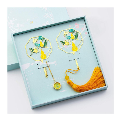 XIAOSAKU Bookmarks Exquisite Hollow Metal Bookmarks with Pendant and Tassels Book Markers Retro Brass Bookmarks are for Readers Women and Children Bookmarks for Book Lovers (Color : C)