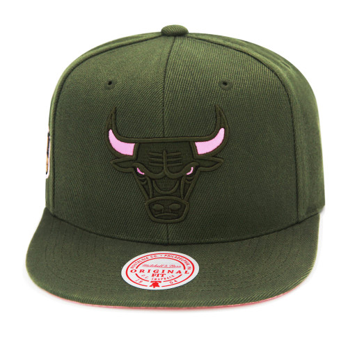 Mitchell & Ness Chicago Bulls NBA 1997 Finals Snapback Hat Cap - Olive/Pink Horn/Pink Bottom