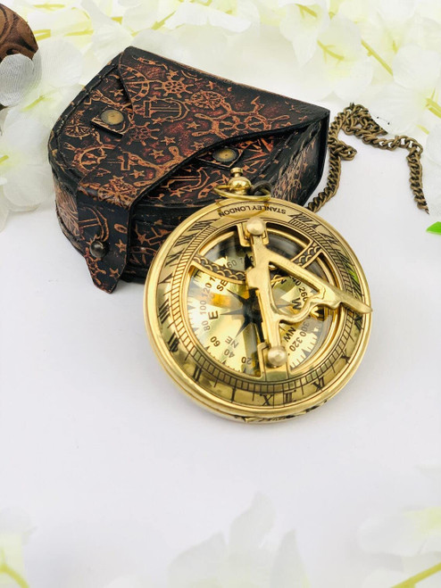 Personalized Brass Push Button Sundial Compass Pocket Compass Vintage Finish Birthday Gift Navigation Compass Gift for Man Personalized Brass Push Button Sundial Compass Pocket Compass Vintage Finish Birthday Gift Navigation Compass Gift for Man