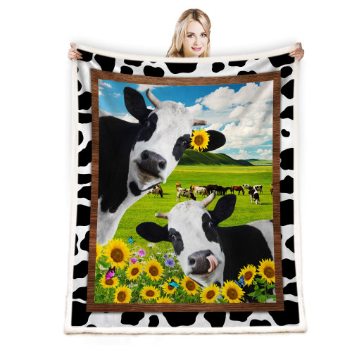 Juirnost Cow Blanket Cows Gifts for Women Cow Print Blanket for Girl Women Christmas Birthday Gifts 40"x50" Farm Animal Cow Blanket Gifts for Couch Bed Sofa Soft Cozy Fleece Plush Reversible Blanket
