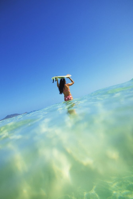 Posterazzi Hawaii Oahu Lanikai Beach Over/Under View Of Woman Holding Surfboard On Head Poster Print, (11 x 17)