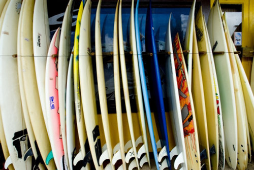 Posterazzi Hawaii Oahu North Shore Haleiwa row of surfboards outside of a surfshop Poster Print, (17 x 11)