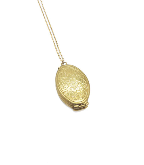 Keepsake Photo Brass Locket with 14K Gold Filled Chain, Locket Necklace that Holds Photos Keepsake Photo Brass Locket with 14K Gold Filled Chain, Locket Necklace that Holds Photos