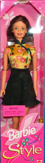 Mattel Barbie - Style - Brunette Doll #20767 Mattel Barbie - Style - Brunette Doll #20767