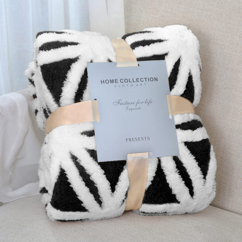 LOMAO Sherpa Fleece Blanket Fuzzy Soft Throw Blanket Dual Sided Blanket for Couch Sofa Bed (Black, 60''x80'') LOMAO Sherpa Fleece Blanket Fuzzy Soft Throw Blanket Dual Sided Blanket for Couch Sofa Bed (Black, 60''x80'')
