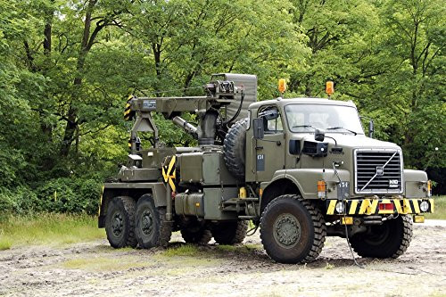 Posterazzi Volvo N10 truck (crane) of the Belgian Army Poster Print (16 x 11)