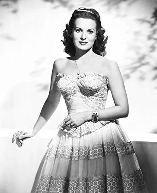 Posterazzi The Homestretch Maureen O'Hara 1947 Tm & Copyright 20Th Century Fox Film/Courtesy Everett Collection Photo Poster Print (8 x 10) Varies