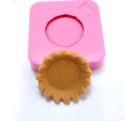 Pie Crust silicone mold - Miniature pie crust - Dollhouse silicone mold Silicone Mold Wax mold Resin mold Soap mold Realistic Flexible mold NC079 Pie Crust silicone mold - Miniature pie crust - Dollhouse silicone mold Silicone Mold Wax mold Resin mold Soap mold Realistic Flexible mold NC079