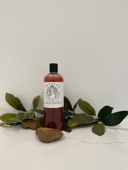 sangre de grado Shampoo