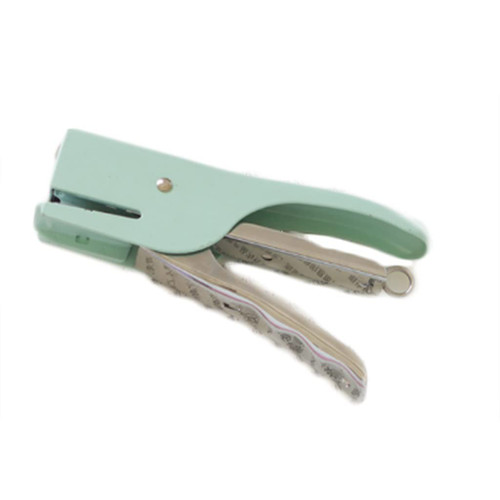 QHLOM Stapler Hand Held Stapler 25 Sheet Capacity with a Box of Staples Multifunctional Staplers Holds 120 Staples Standard Stapler Study/Office Supplies (Color : Green)