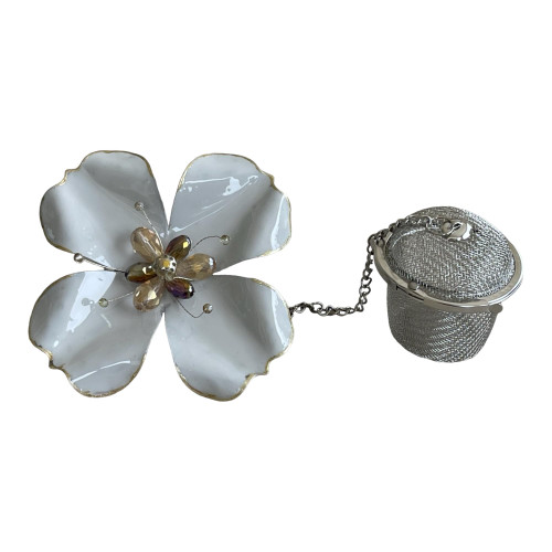 STUDIO A Loose leaf tea steeper Infuser with stainless steel strainer for loose tea and spices, Tea Strainer with Handmade Metal Flower, Filter tea loose leaf tea. (Grey)