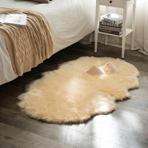 MIULEE Luxury Super Soft Fluffy Area Rug Faux Fur Sheepskin Rug Decorative Plush Shaggy Carpet for Bedside Sofa Floor Nursery 3 x 5 Feet, Beige