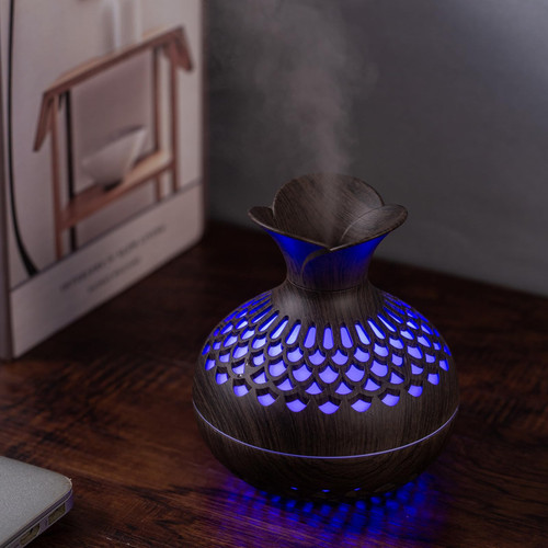 BAGLEV Mini Humidifiers for Bedroom, Cool and Warm Mist Humidifier with 7 Colors LED Night Light, 300ml,Super Quiet, USB Desktop Humidifier for Car, Office, Bedroom (Dark wood)