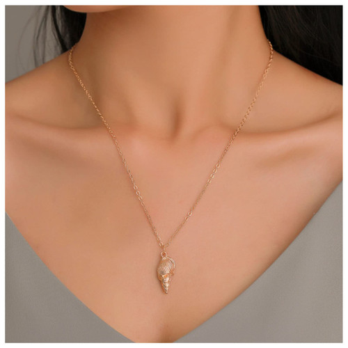 Bohemian Seashell Conch Pendant Necklace Gold Conch Choker Necklace Shell Choker Necklace Chain Ocean Shell Necklace Choker Jewelry for Women and Girls Bohemian Seashell Conch Pendant Necklace Gold Conch Choker Necklace Shell Choker Necklace Chain Ocean Shell Necklace Choker Jewelry for Women and Girls