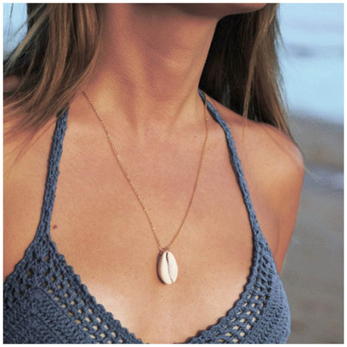 Bohemian Shell Pendant Necklace Gold Seashell Choker Necklace Cowrie Choker Necklace Chain Ocean Shell Necklace Choker Jewelry for Women and Girls Bohemian Shell Pendant Necklace Gold Seashell Choker Necklace Cowrie Choker Necklace Chain Ocean Shell Necklace Choker Jewelry for Women and Girls