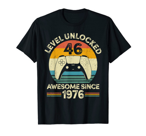 Level 46 Unlocked Awesome 1976 Video Gamer 46th Birthday T-Shirt