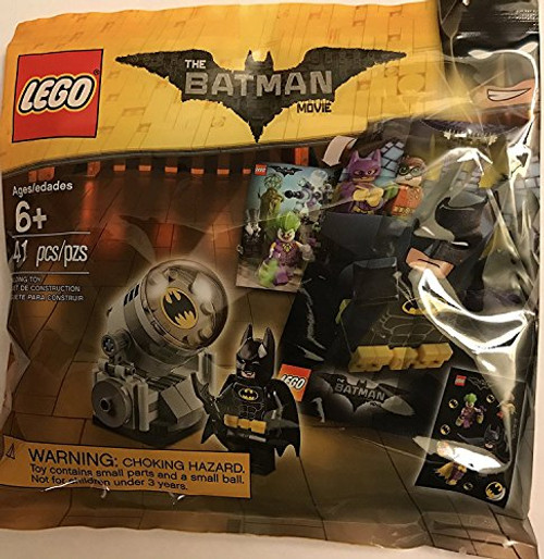 LEGO - The LEGO Batman Movie - Bat Signal Accessory Pack with Minifigure, Sticker Sheet, and Movie Poster 5004930 (2017) 41 pcs. LEGO - The LEGO Batman Movie - Bat Signal Accessory Pack with Minifigure, Sticker Sheet, and Movie Poster 5004930 (2017) 41 pcs.