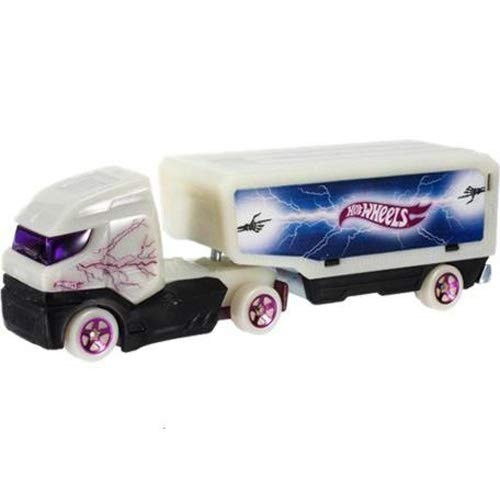 Hot Wheels Track Stars Semi & Trailer - Haulin' Heat Hot Wheels Track Stars Semi & Trailer - Haulin' Heat