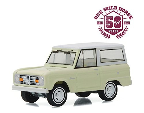 Greenlight New 1:64 ANNIVERSARY SERIES 4 COLLECTION - CREAM 1966 FORD BRONCO 50TH ANNIVERSARY Diecast Model Car