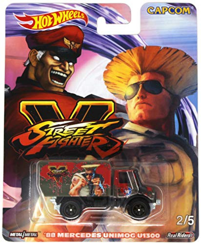 Hot Wheels Street Fighter V 2/5 M. Bison vs Guile 88 Mercedes Unimog U1300 Die-cast Vehicle