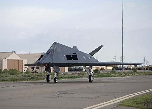 Posterazzi An F-117 Nighthawk from the 53d Test and Evaluation Group's Detachment 1 taxi's to the runway for a training sortie near Holloman Air Force Base New Mexico Poster Print (16 x 12)