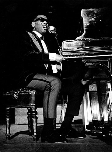 Ray Charles in concert Photo Print (8 x 10)