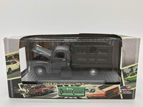 M2 Machines Detroit-Cruisers 1952 Studebaker 2R Truck 1/64 12-26 Grey Details Like NO Other! Over 42 Parts