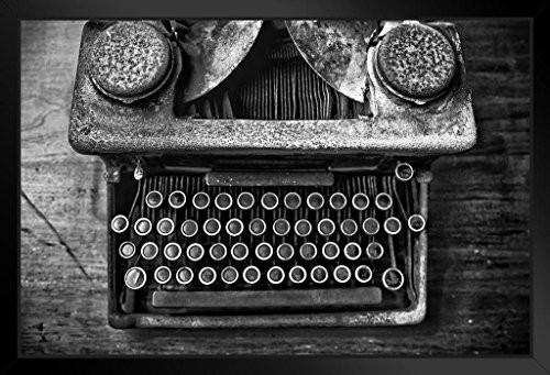 Vintage Typewriter Black and White B&W Photo Art Print Framed Poster 20x14 inch Vintage Typewriter Black and White B&W Photo Art Print Framed Poster 20x14 inch