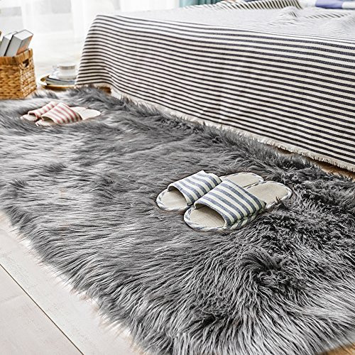 Carvapet Shaggy Soft Faux Sheepskin Fur Area Rugs Floor Mat Luxury Bedside Carpet for Bedroom Living Room, 3ft x 5ft,Grey