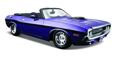 Maisto 1:24 Scale 1970 Dodge Challenger R/T Convertible Diecast Vehicle (Colors May Vary)