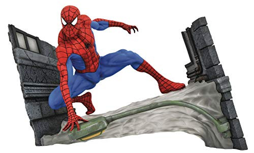 DIAMOND SELECT TOYS Marvel Comic Gallery: The Spectacular Spider-Man Webbing Diorama PVC Figure