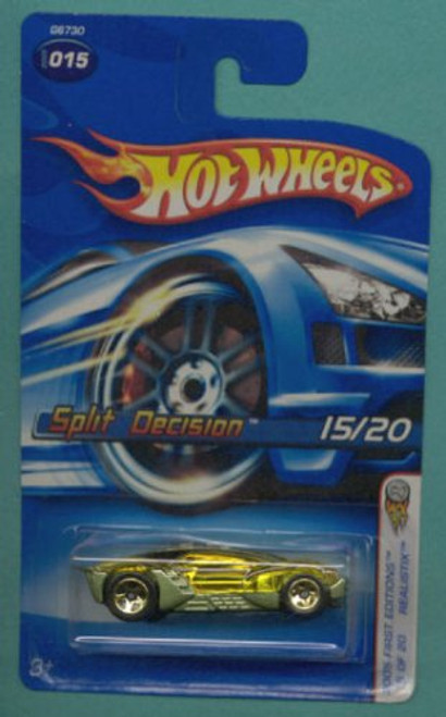 Hot Wheels Mattel 2005 1:64 Scale Green Split Decision Die Cast Car #015 Hot Wheels Mattel 2005 1:64 Scale Green Split Decision Die Cast Car #015