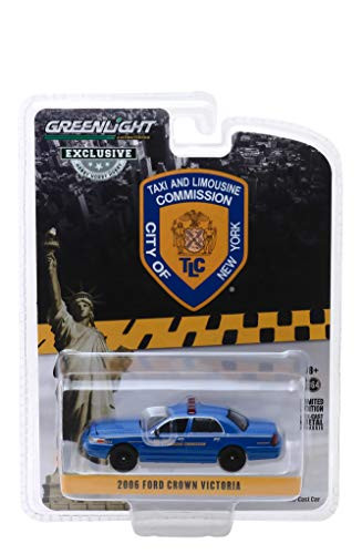 2006 Ford Crown Victoria New York City Taxi and Limousine Commission (TLC) Blue Hobby Exclusive 1/64 Diecast Model Car by Greenlight 30092